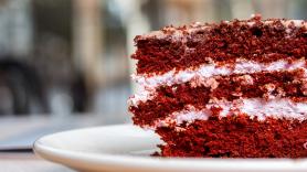 Quieren llevar una tarta de fuera a su restaurante y su reacción es para que el ministerio de Sanidad la difunda en masa