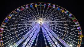 El mercadillo navideño a 2 horas de Barcelona donde luce un Papa Noel de 18 metros de altura