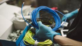 Un electricista hace las cuentas de lo que cuesta mantener su negocio y revela la cifra exacta que debe ingresar para empezar a ganar algo: "Tengo que facturar mínimo 5.000 euros al mes"