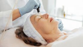 "La piel no es una tendencia pasajera": los dermatólogos advierten de los peligros de someterse a tratamientos estéticos sin la información necesaria