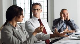 Un trabajador decide llegar pronto a trabajar para dar una lección a su jefe y se convierte en la peor pesadilla del gerente