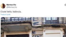 La frase sobre la vivienda que se ha pintado en la fachada de una casa resume el sentir de millones de personas