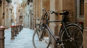 Un mecánico de bicicletas señala el gran problema que tiene ahora con los clientes nuevos y su queja sobre la educación es muy clara: "Tenemos que educarlos"