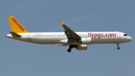 Un avión aterriza a 1.000 kilómetros de su destino original, los pasajeros se niegan a desembarcar y la tripulación alerta que el vuelo ha terminado