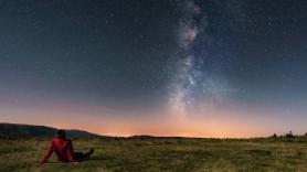 Adiós a las noches clásicas: los astrónomos ponen fecha al final de las apacibles noches estrelladas de toda la vida