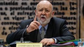 Tezanos asegura en el Senado que no sigue ninguna "indicación" de Moncloa: "Yo soy independiente"