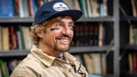 Macaco: "El misticismo del ego en el que estamos ahora es muy retrógrado, es un yo doy porque me van a dar algo a cambio"