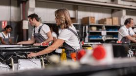 La despiden por usar los sueldos de sus compañeros como prueba comparativa de su sueldo inferior y la justicia falla a su favor