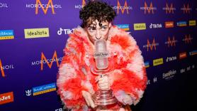 Un reciente ganador de Eurovisión devuelve a la UER su trofeo: "Haz lo que predicas"