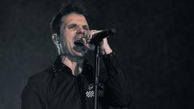 Lo que ha hecho Dani Martín en homenaje a Robe justo antes de su concierto pone la piel de gallina