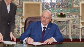 Bielorrusia indulta al premio Nobel de la Paz Ales Bialiatski junto a otros 122 presos políticos tras los acuerdos con Trump