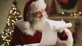 Toni, trabaja de Papá Noel de alquiler: "Me recibieron en camisón picardías y con una botella de vino en la mano"