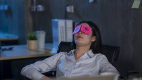 Se queda dormido mientras trabaja y vuelve a casa con 18 meses de su sueldo en su bolsillo