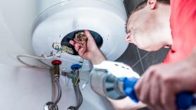 Unai, fontanero de siempre, responde a las críticas de las facturas de 500 euros: "Es lo que hay, he invertido en mi oficio y en mi formación"