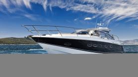 María Roig, joven española de jefa de servicio en yates de lujo: "El sueldo mínimo son 2.500 euros, se cobra muy bien y apenas gastas"