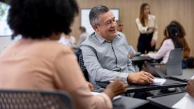 Manolo, 80 años, estudia Historia en la Universidad de Málaga: "Me matan los exámenes, los borraría por completo"
