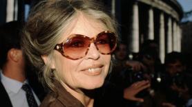 Actriz, fenómeno mundial e icono de la moda: 10 hitos que convirtieron a Brigitte Bardot en un mito