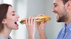 Álvaro Vargas, experto en nutrición: "Un bocata también puede ser saludable si elegimos un pan 100% integral"