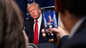 Posible ataque de EE UU en Venezuela: una operación sin confirmar, un muelle y una llamada infructuosa entre Trump y Maduro