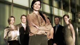 Dejan el móvil quieto y nunca abren el email a primera hora: el hábito número 1 que comparten las personas altamente exitosas