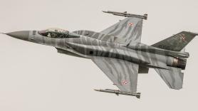 Los pilotos de F-16 de Ucrania desarrollan sus propias estrategias de combate: "Esta guerra es fundamentalmente diferente"