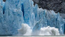 Es el doble de grande que Madrid y se está volviendo azul: imágenes de satélite la NASA captan la agonía del iceberg A-23A