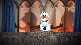 Emma, joven que ha ido 175 veces a ver el musical de Frozen: "A veces, después, espero a los miembros del equipo"