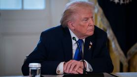 Trump anima a los "patriotas iraníes" a seguir las protestas: "La ayuda está en camino"