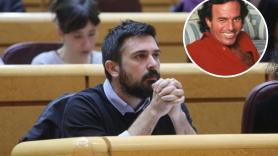 Ramón Espinar no tiene pelos en la lengua al opinar sobre lo que dice Ayuso de Julio Iglesias