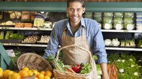 Pascal, joven, deja la universidad y se lanza a formarse en un supermercado: "Siempre me centro en dar el 100% en lo que hago"