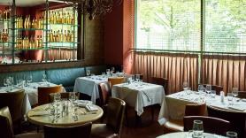 Le dicen que su restaurante es "el típico sitio que se hundirá en breve" y el dueño da una respuesta que hay que leerla de la primera a la última palabra