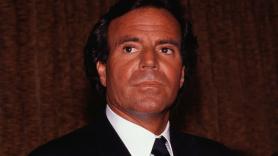 Las pruebas ginecológicas ilegales a las que sometía Julio Iglesias a sus empleadas: esto dice la normativa de Punta Cana