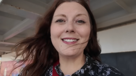 Una estadounidense no sale de su asombro en Cádiz al descubrir lo que cuesta una cerveza en un bar: "No creo que queden muchos sitios así"