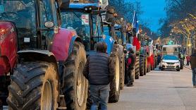 Gabriel, 7 años, escribe una carta a su padre agricultor por los duros momentos que atraviesa: "Puedes vender mi tractor de pedales"