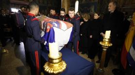 La Familia Real despide a la princesa Irene de Grecia en Madrid con la ausencia del emérito