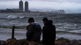 La AEMET lanza un aviso especial por la llegada de la borrasca Harry a España en las próximas horas