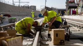 Adif limitará la velocidad del tren Madrid-Barcelona a 160 km/h durante un tramo de 150 kms. por problemas en la vía