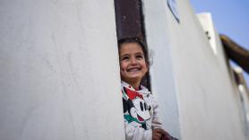 En la BBC alucinan con el éxodo de los españoles de la ciudad al campo por los precios desorbitados de la vivienda: así son los "neorrurales"