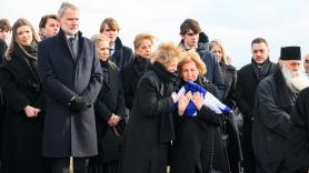 Adrián Barbón se lleva todos los aplausos con su respuesta a los que deshumanizan esta imagen de la reina Sofía