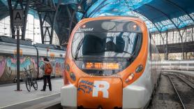 Rodalies vuelve a operar tras el acuerdo entre Adif, Renfe, los maquinistas y la Generalitat