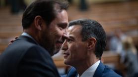 Sánchez sujeta, de momento, a Puente