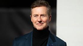 El actor Edward Norton, tajante contra las políticas de Donald Trump: llama a una "huelga general" tras lo de Minnesota