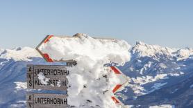 Multada con 70 euros porque el exceso de escarcha en el parabrisas no dejaba ver el tiquet: "No te quedas mirando tu coche mientras está aparcado"
