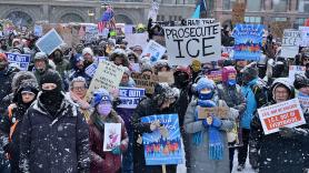 Bianca, nativa americana y cartera en Minneapolis, sobre el temor al ICE: "No me quito el uniforme ni para ir a casa"