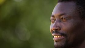 Augustin Ndour y una vida por la regularización de migrantes: "Se ha luchado para que la gente pueda vivir con dignidad"