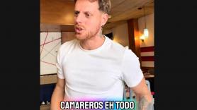 Un camarero sirve en bandeja el debate al dirigirse a los hosteleros explotadores y a quienes aceptan esos trabajos