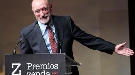 Un historiador se pronuncia sobre el aplazamiento de las jornadas 'La guerra que todos perdimos': a Pérez-Reverte le dedica una frase