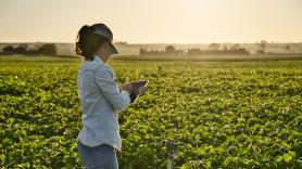 Samanta, agricultora: "Estamos hechas de otra pasta, pero a las mujeres agricultoras se nos sigue sexualizando mucho"