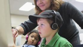 Élise, maestra con 25 años de experiencia, cobra 2.800 euros netos al mes: "Es insuficiente"