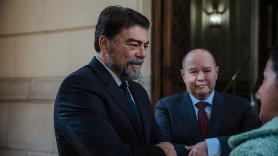 Demasiada... suerte: La concejala y un arquitecto de Urbanismo de Alicante y dos hijos de una alto cargo, adjudicatarios de viviendas públicas